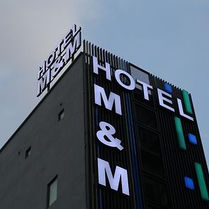 M&M Hotel